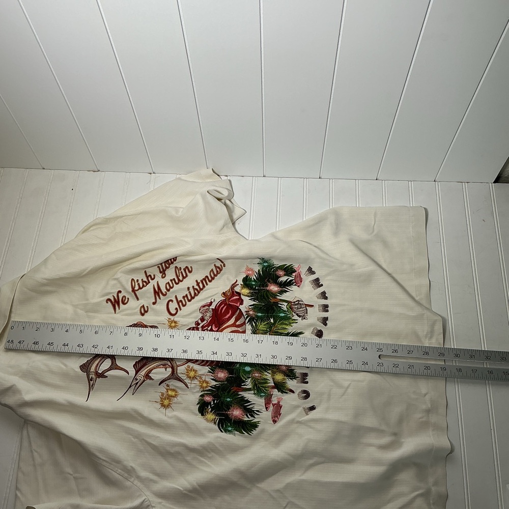 Tommy Bahama Hawaiian Silk We Fish You A Marlin Xmas Embroidered Shirt Men’s LG - Picture 8 of 8